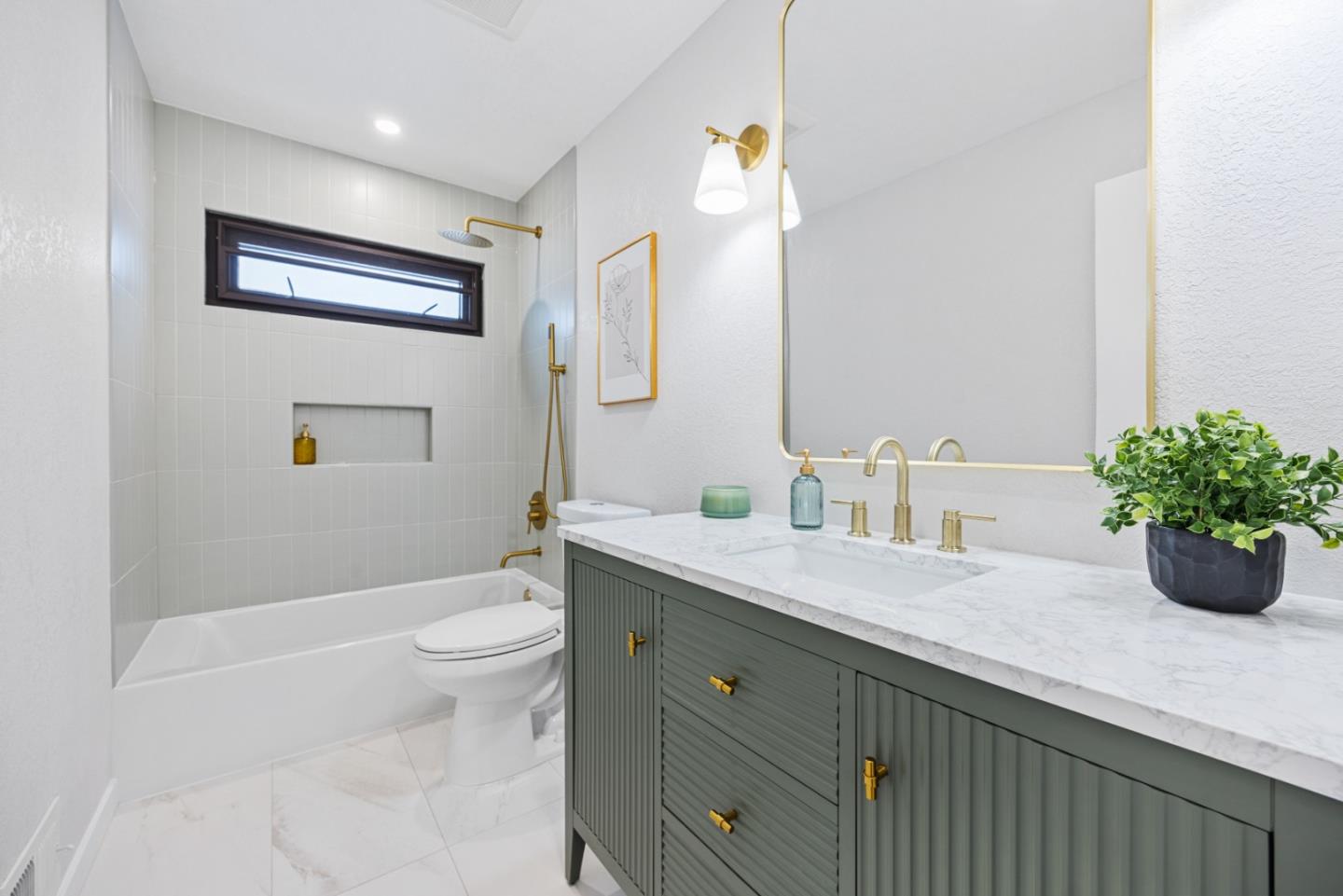Detail Gallery Image 28 of 41 For 239 Dennis Dr, Daly City,  CA 94015 - 3 Beds | 2 Baths