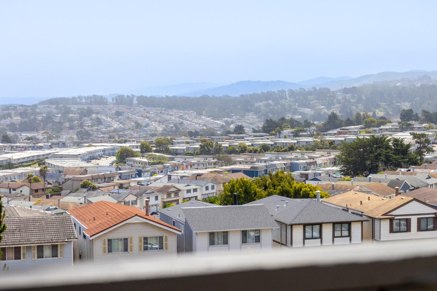 Detail Gallery Image 35 of 41 For 239 Dennis Dr, Daly City,  CA 94015 - 3 Beds | 2 Baths
