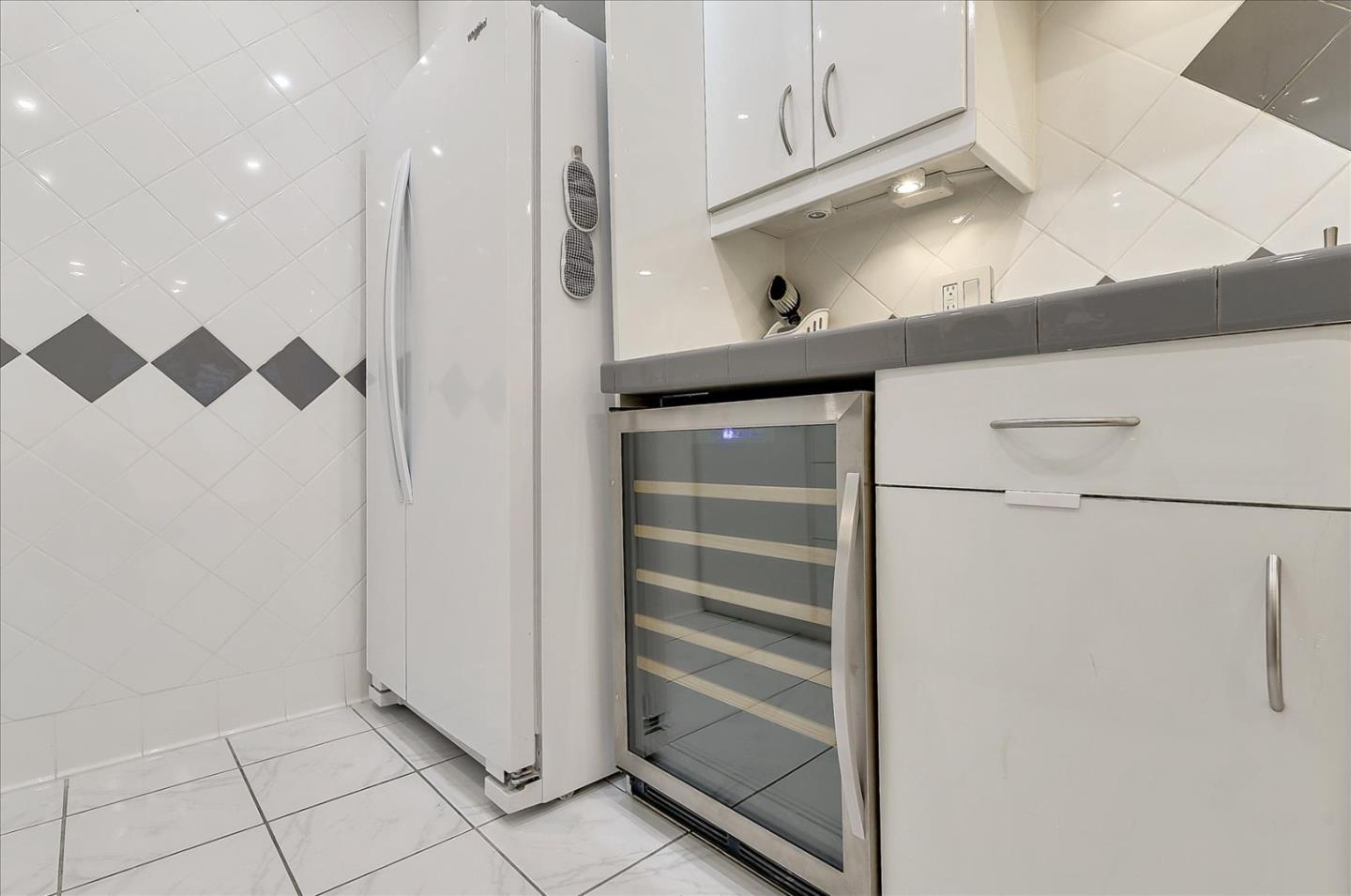 Detail Gallery Image 16 of 35 For 1735 N Fuller Ave #221,  Los Angeles,  CA 90046 - 1 Beds | 1 Baths