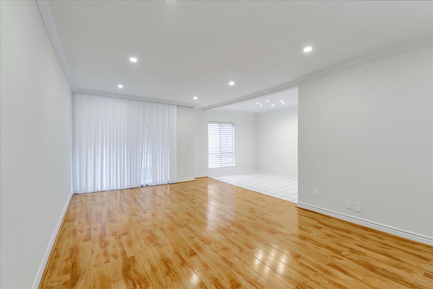 Detail Gallery Image 8 of 35 For 1735 N Fuller Ave #221,  Los Angeles,  CA 90046 - 1 Beds | 1 Baths