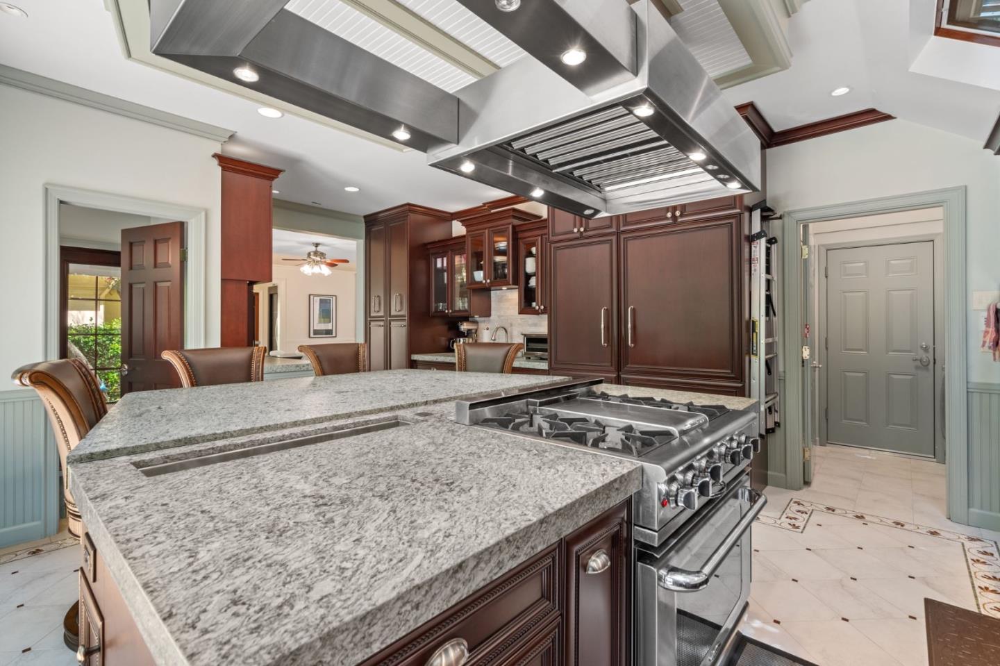 Detail Gallery Image 28 of 59 For 136 El Centro, Diablo,  CA 94528 - 2 Beds | 2/1 Baths