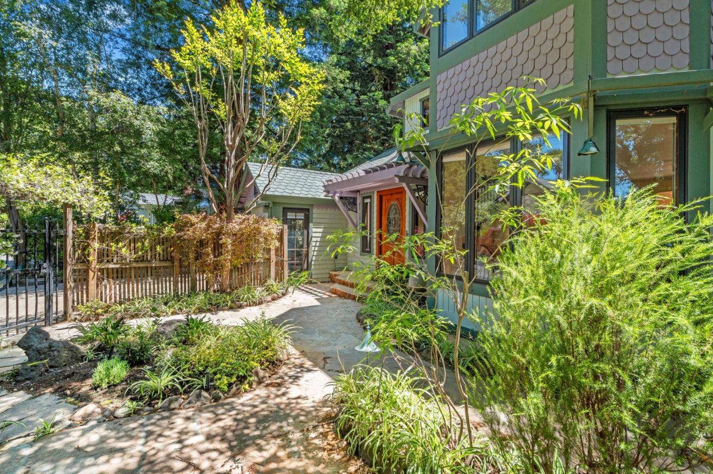 Detail Gallery Image 8 of 59 For 136 El Centro, Diablo,  CA 94528 - 2 Beds | 2/1 Baths