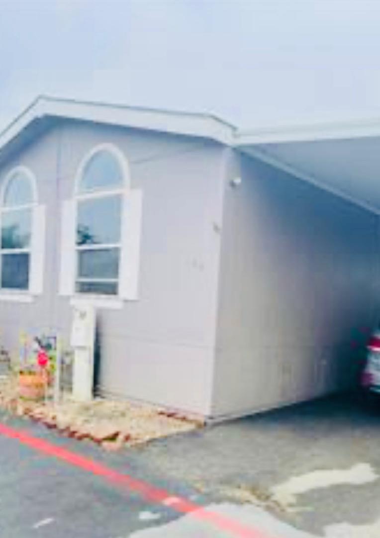 Detail Gallery Image 2 of 21 For 20 Russell Rd #134,  Salinas,  CA 93906 - 3 Beds | 2 Baths