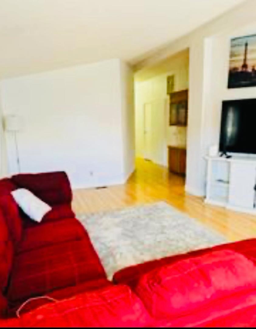 Detail Gallery Image 4 of 21 For 20 Russell Rd #134,  Salinas,  CA 93906 - 3 Beds | 2 Baths