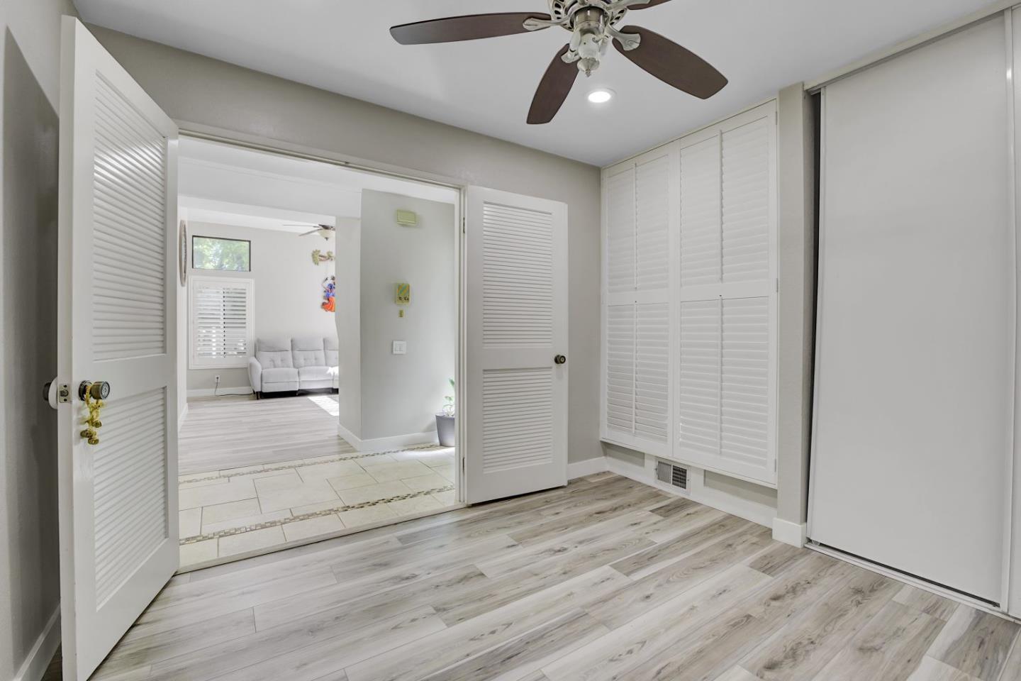 Detail Gallery Image 13 of 41 For 5391 Black Ave #1,  Pleasanton,  CA 94566 - 3 Beds | 2/1 Baths