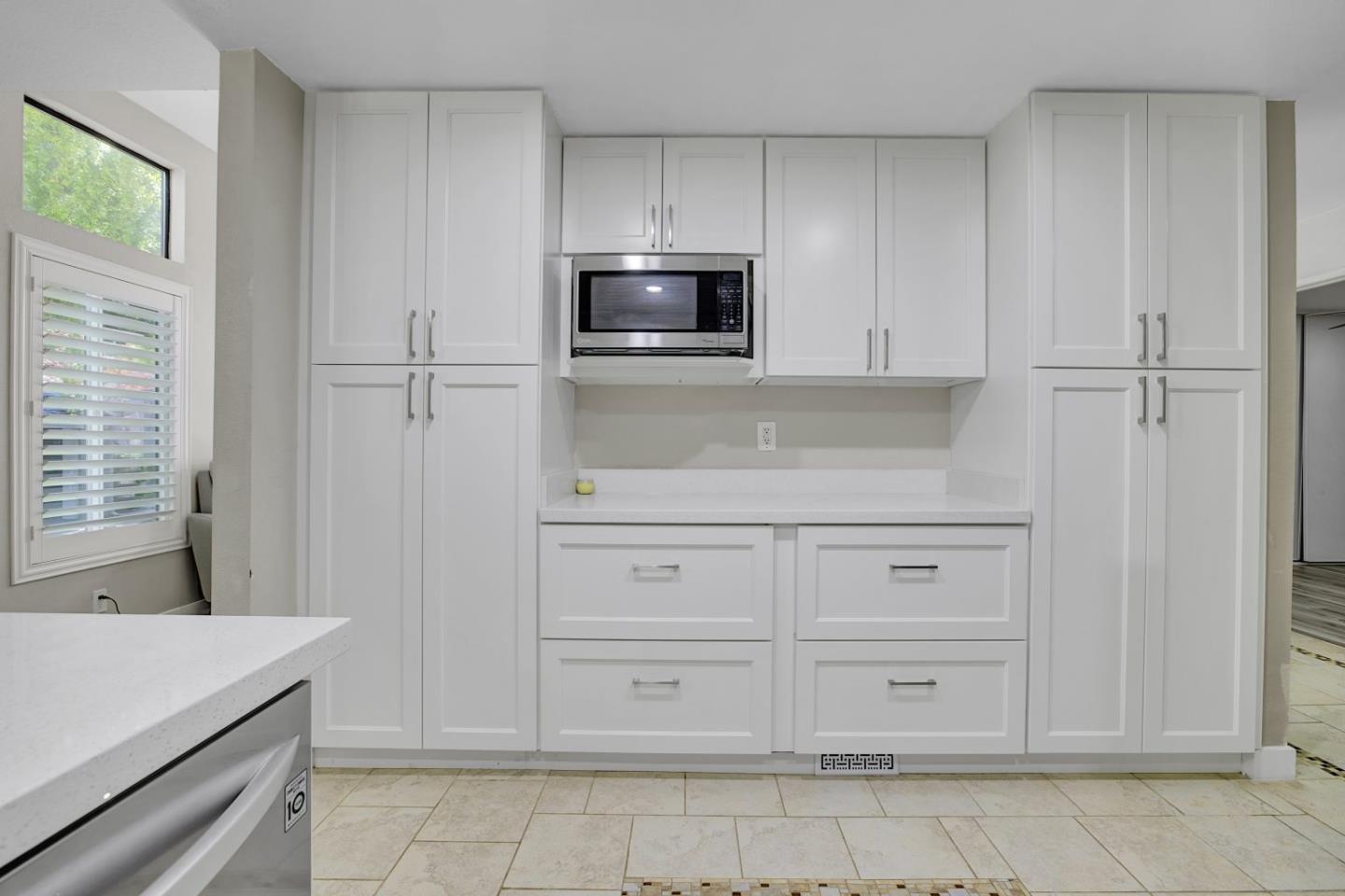 Detail Gallery Image 18 of 41 For 5391 Black Ave #1,  Pleasanton,  CA 94566 - 3 Beds | 2/1 Baths