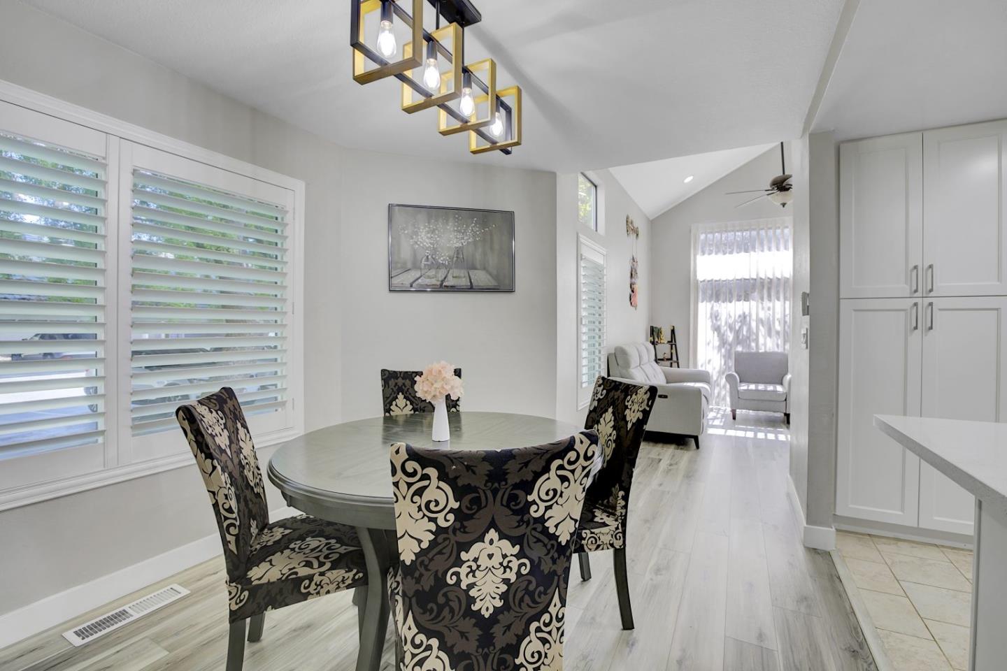 Detail Gallery Image 20 of 41 For 5391 Black Ave #1,  Pleasanton,  CA 94566 - 3 Beds | 2/1 Baths