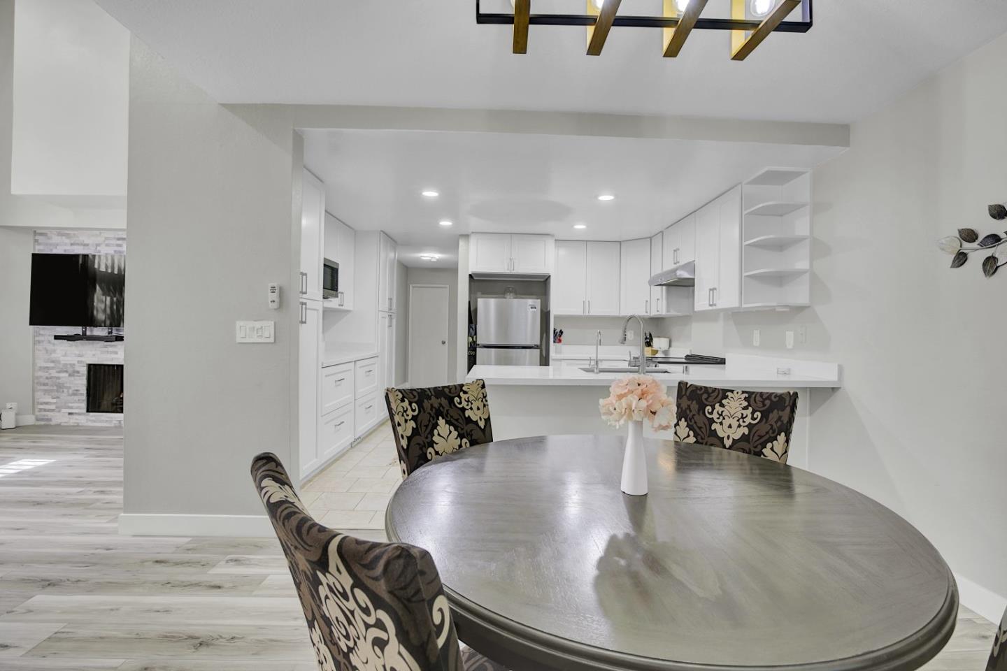 Detail Gallery Image 21 of 41 For 5391 Black Ave #1,  Pleasanton,  CA 94566 - 3 Beds | 2/1 Baths