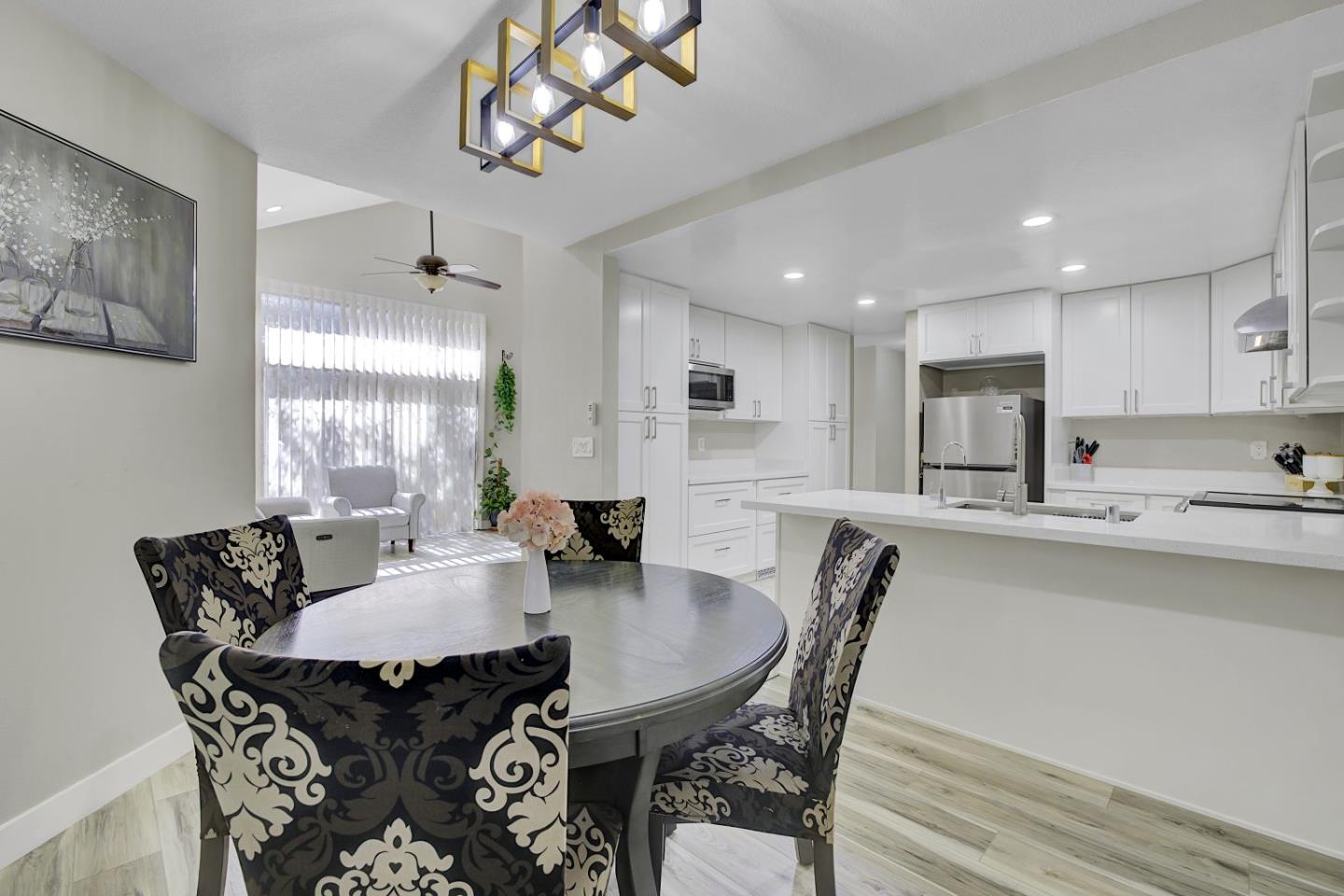 Detail Gallery Image 22 of 41 For 5391 Black Ave #1,  Pleasanton,  CA 94566 - 3 Beds | 2/1 Baths
