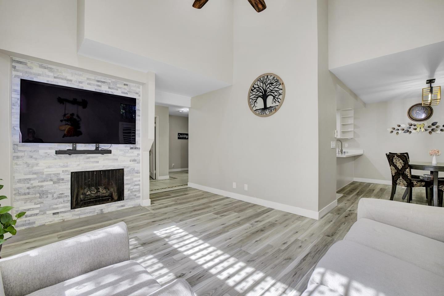 Detail Gallery Image 8 of 41 For 5391 Black Ave #1,  Pleasanton,  CA 94566 - 3 Beds | 2/1 Baths