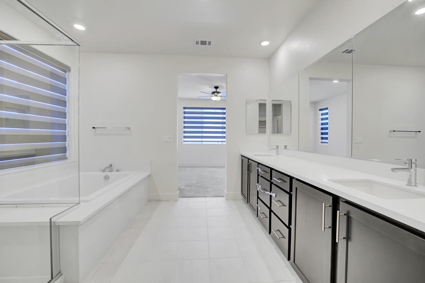 Detail Gallery Image 35 of 40 For 2606 Salinger Ave, Tracy,  CA 95377 - 4 Beds | 2/1 Baths