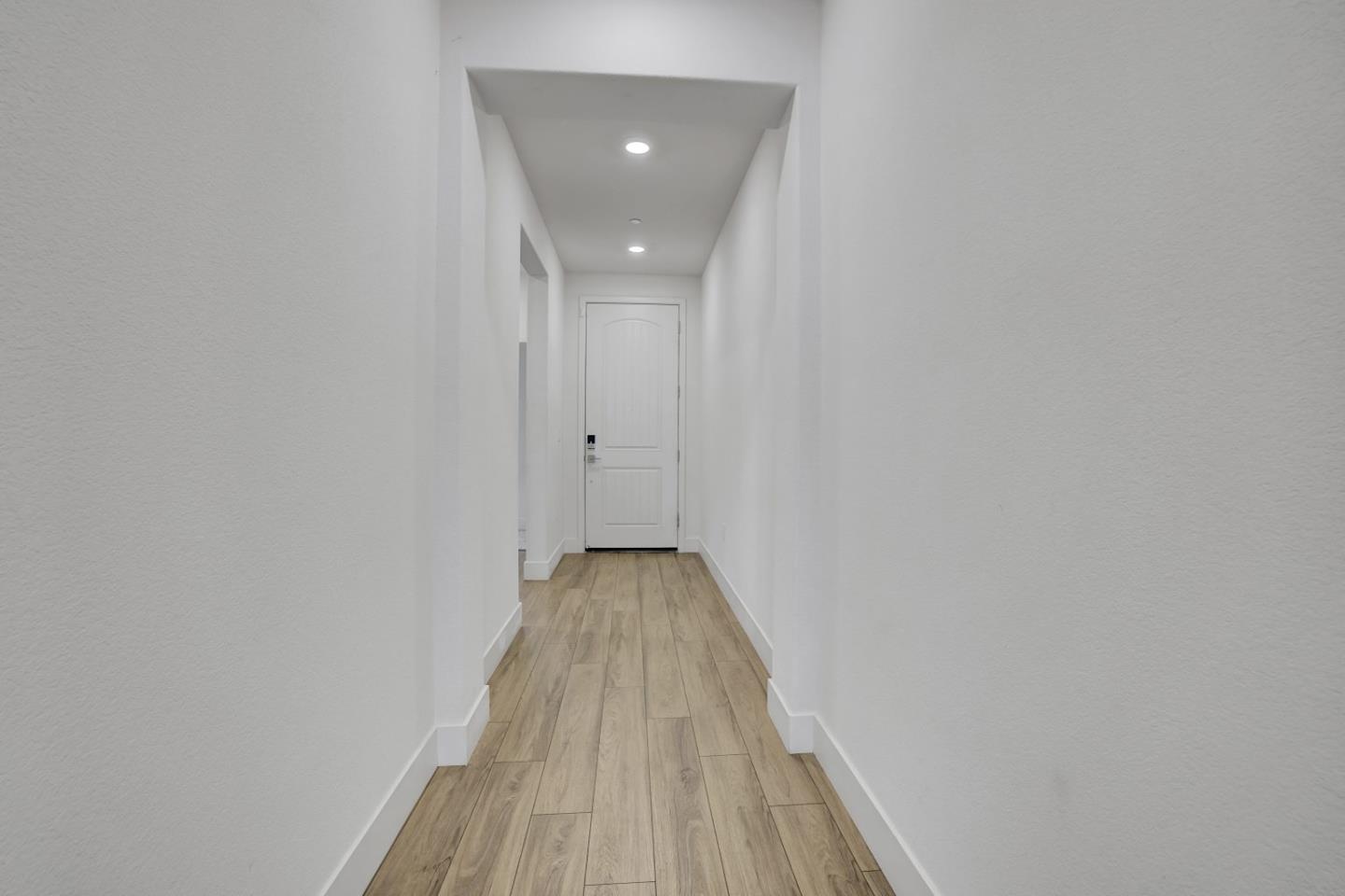 Detail Gallery Image 7 of 40 For 2606 Salinger Ave, Tracy,  CA 95377 - 4 Beds | 2/1 Baths