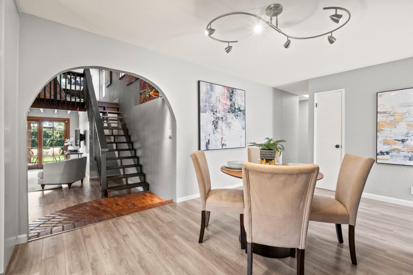 Detail Gallery Image 13 of 49 For 2544 Glenrio Dr, San Jose,  CA 95121 - 4 Beds | 4 Baths
