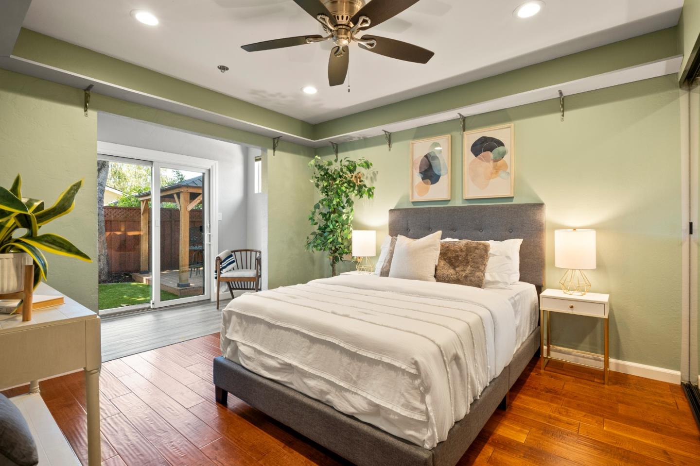 Detail Gallery Image 23 of 49 For 2544 Glenrio Dr, San Jose,  CA 95121 - 4 Beds | 4 Baths