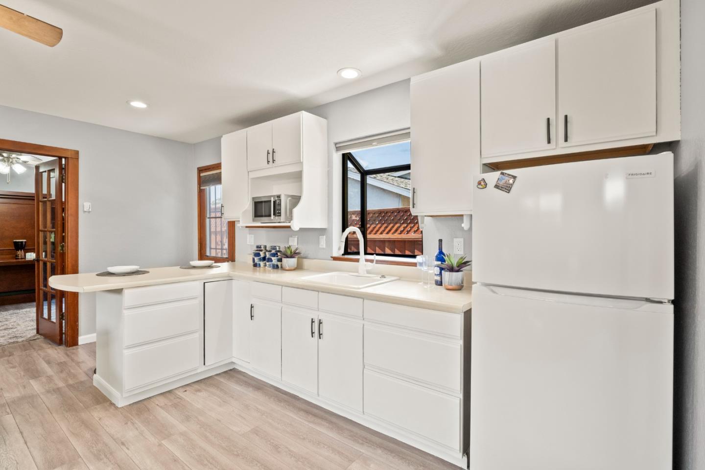 Detail Gallery Image 30 of 49 For 2544 Glenrio Dr, San Jose,  CA 95121 - 4 Beds | 4 Baths