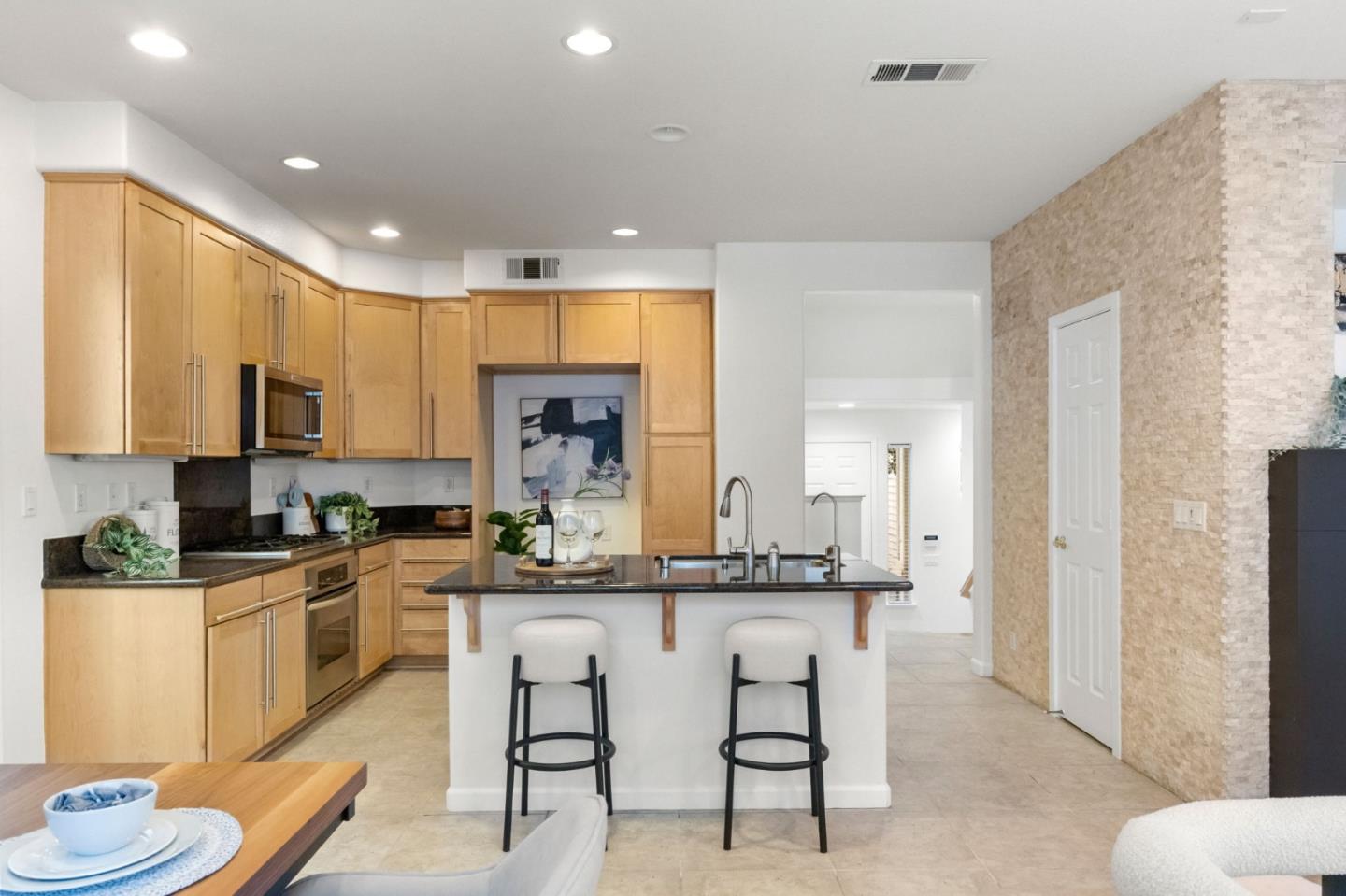 Detail Gallery Image 14 of 48 For 1626 Salamoni Ct, San Jose,  CA 95133 - 3 Beds | 2/1 Baths