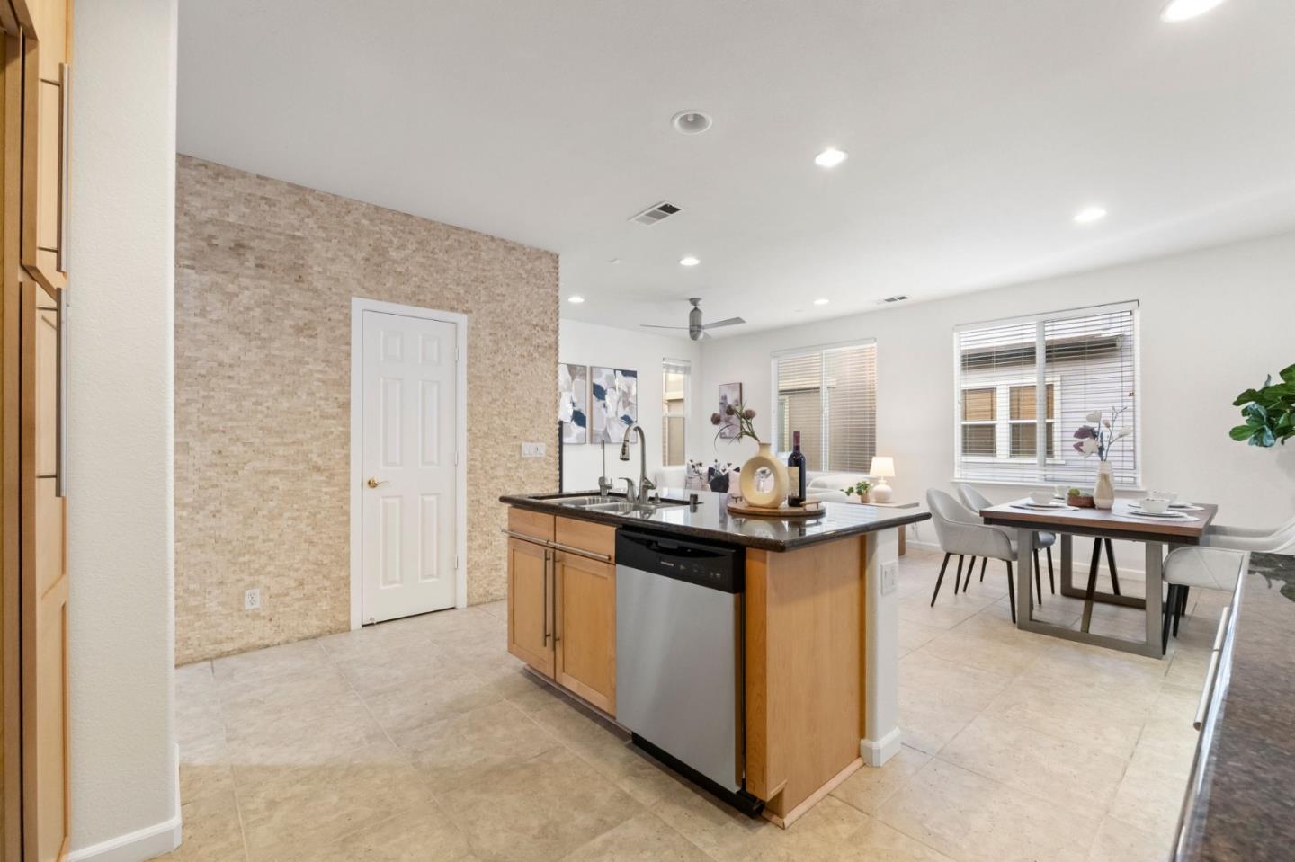 Detail Gallery Image 15 of 48 For 1626 Salamoni Ct, San Jose,  CA 95133 - 3 Beds | 2/1 Baths
