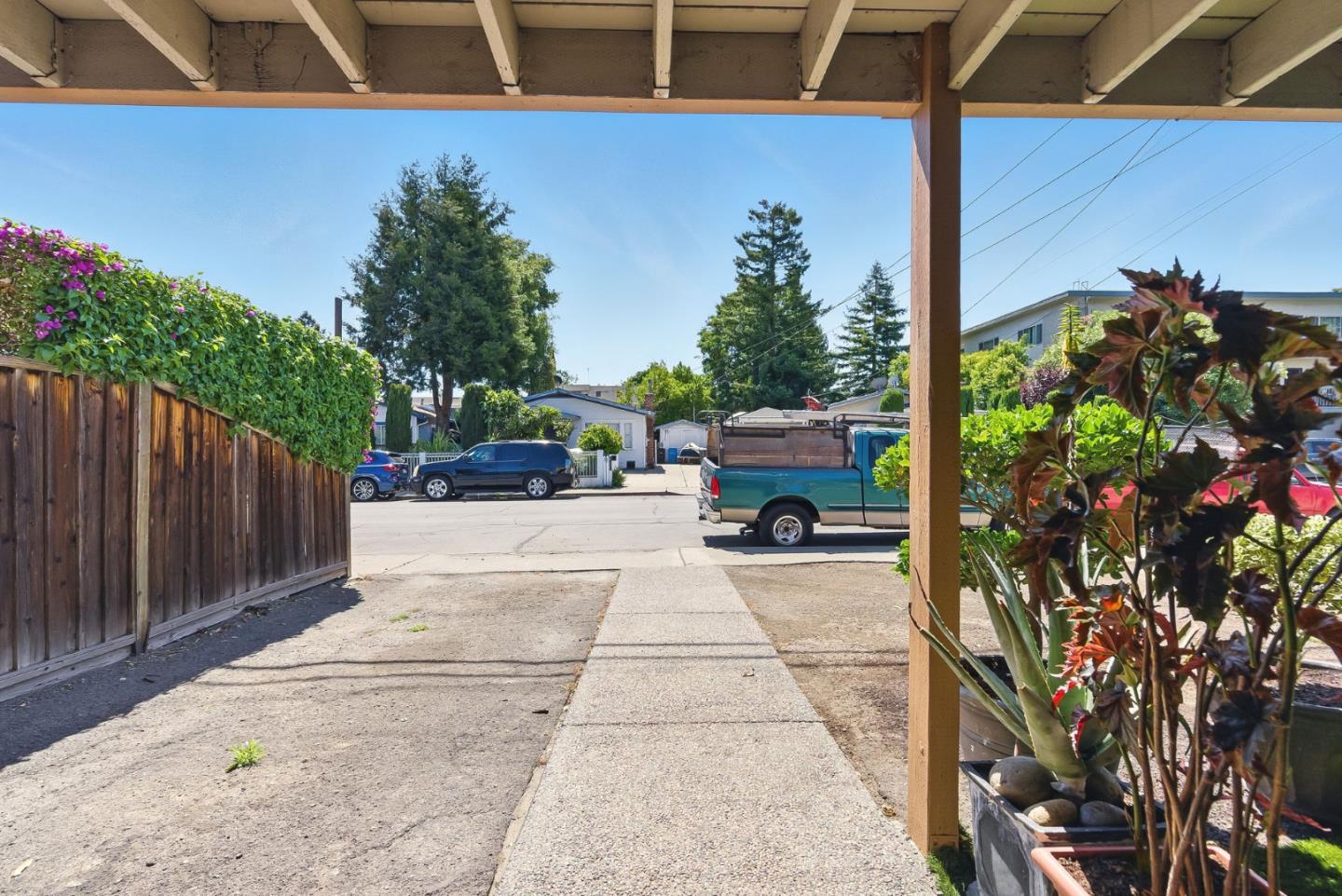 Detail Gallery Image 14 of 59 For 109 Dumbarton Ave, Redwood City,  CA 94063 - – Beds | – Baths