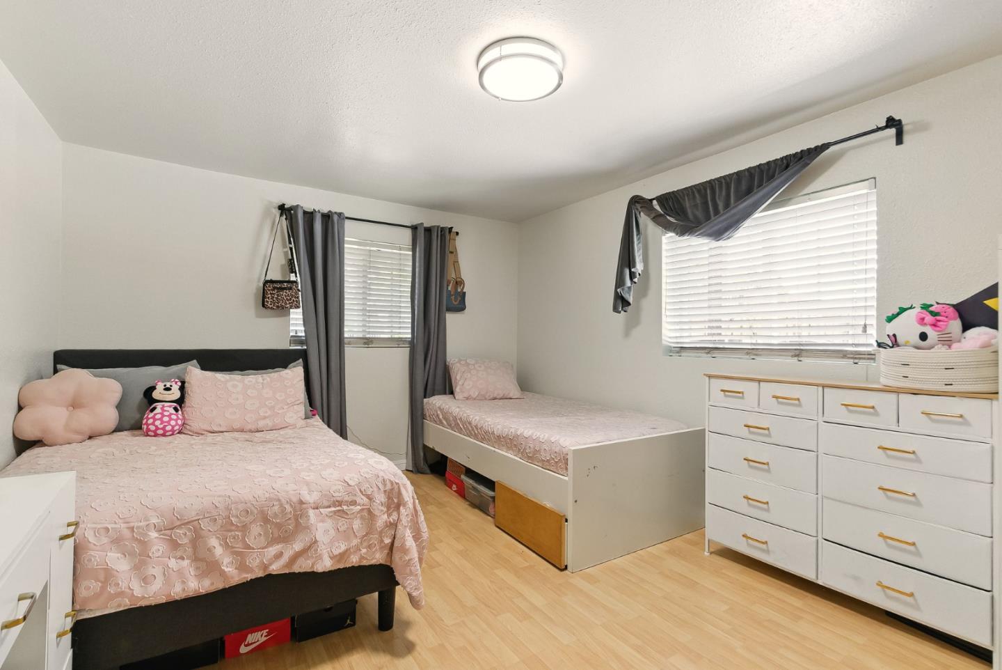 Detail Gallery Image 15 of 59 For 109 Dumbarton Ave, Redwood City,  CA 94063 - – Beds | – Baths