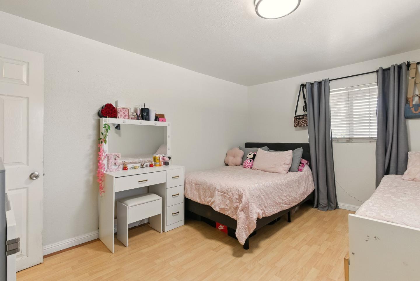 Detail Gallery Image 17 of 59 For 109 Dumbarton Ave, Redwood City,  CA 94063 - – Beds | – Baths