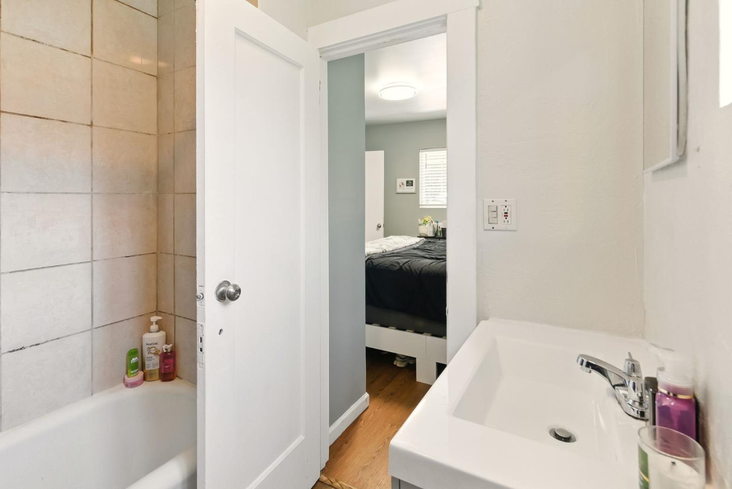 Detail Gallery Image 33 of 59 For 109 Dumbarton Ave, Redwood City,  CA 94063 - – Beds | – Baths
