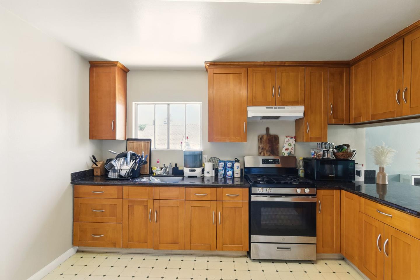 Detail Gallery Image 38 of 59 For 109 Dumbarton Ave, Redwood City,  CA 94063 - – Beds | – Baths