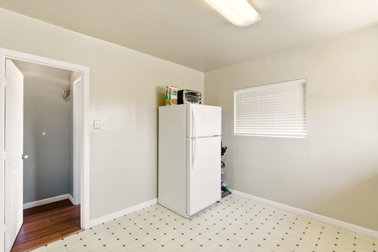 Detail Gallery Image 39 of 59 For 109 Dumbarton Ave, Redwood City,  CA 94063 - – Beds | – Baths