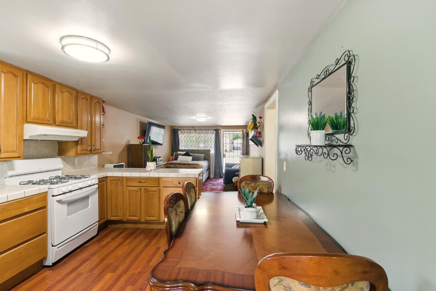 Detail Gallery Image 9 of 59 For 109 Dumbarton Ave, Redwood City,  CA 94063 - – Beds | – Baths