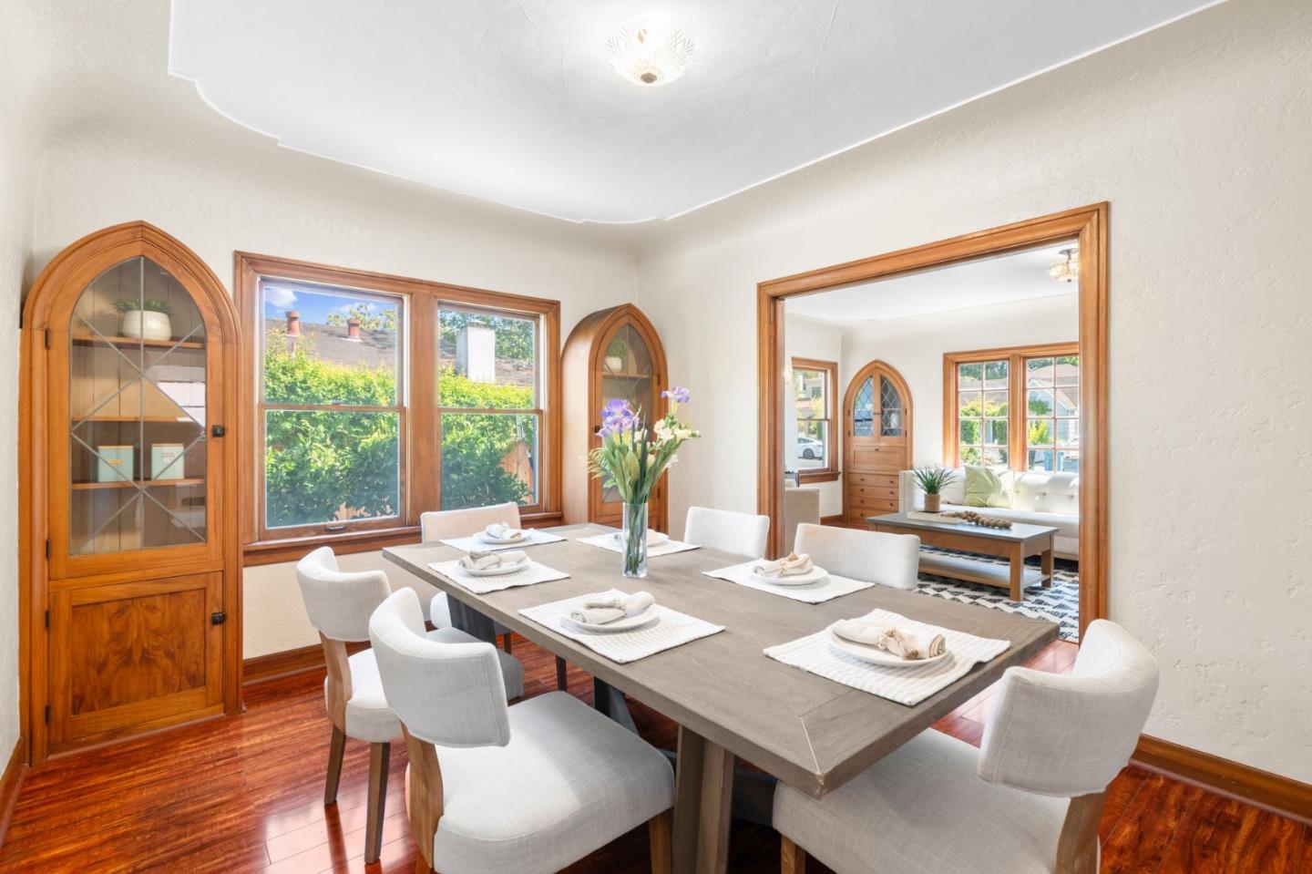 Detail Gallery Image 11 of 31 For 1221 Middlefield Rd, Palo Alto,  CA 94301 - 3 Beds | 1 Baths