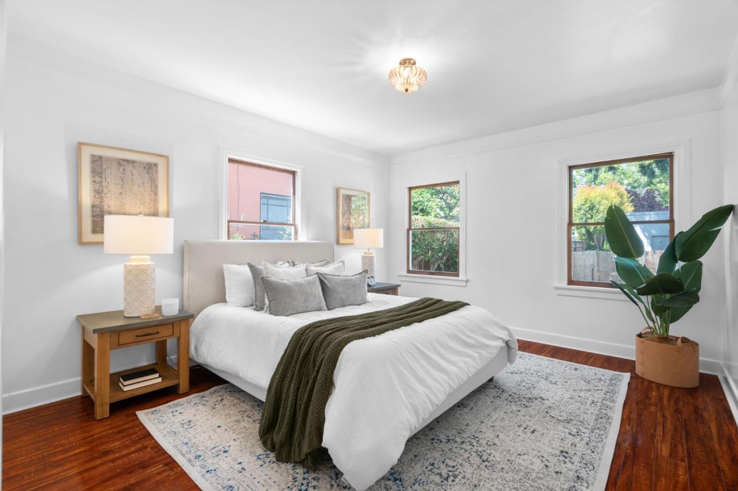 Detail Gallery Image 19 of 31 For 1221 Middlefield Rd, Palo Alto,  CA 94301 - 3 Beds | 1 Baths