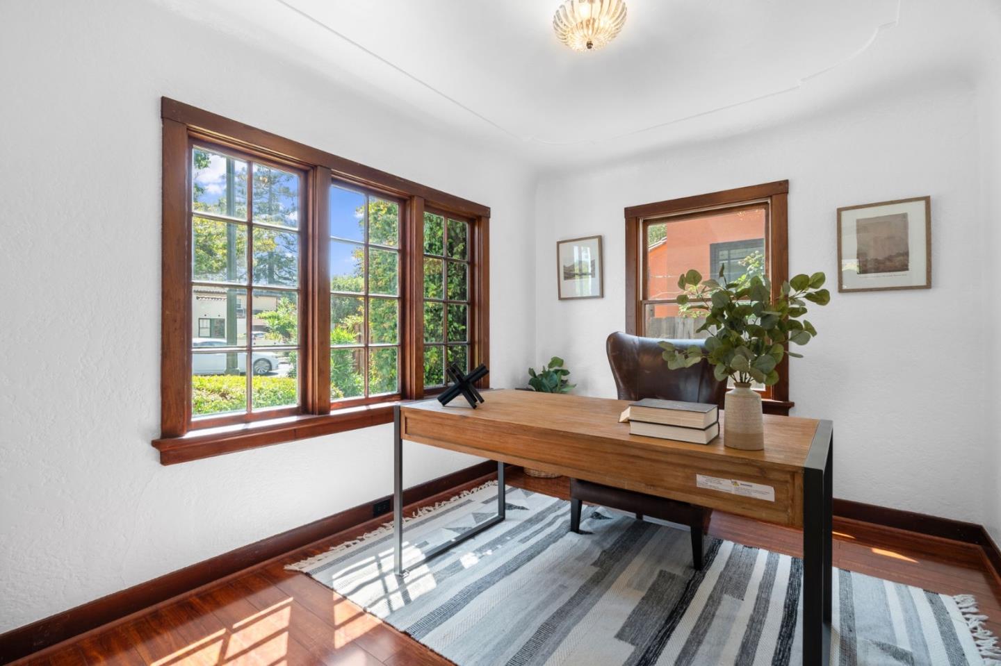 Detail Gallery Image 21 of 31 For 1221 Middlefield Rd, Palo Alto,  CA 94301 - 3 Beds | 1 Baths