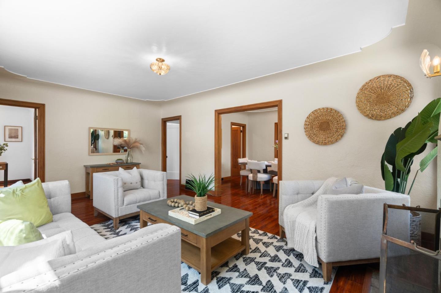 Detail Gallery Image 9 of 31 For 1221 Middlefield Rd, Palo Alto,  CA 94301 - 3 Beds | 1 Baths
