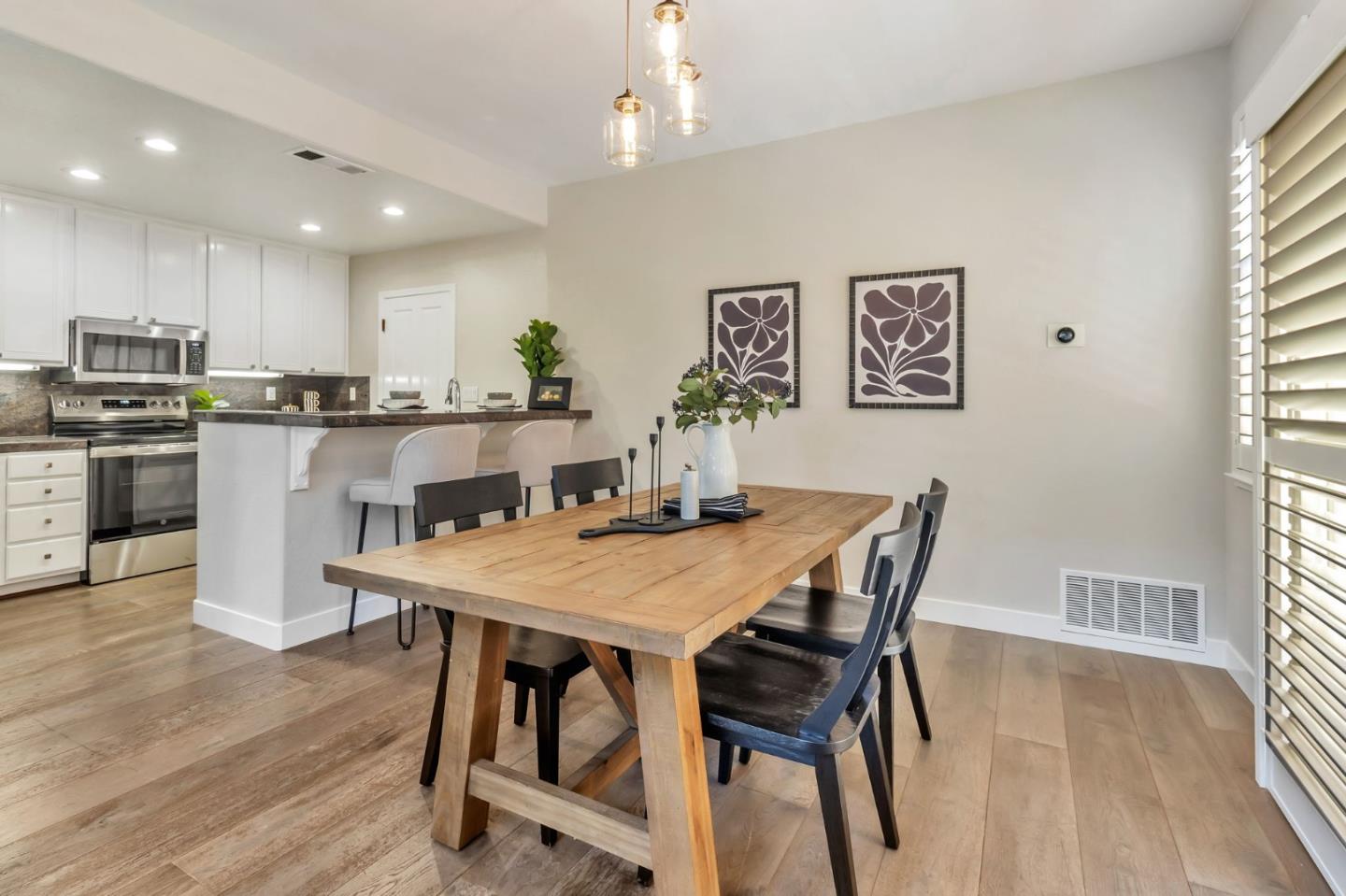 Detail Gallery Image 13 of 31 For 72 Cannery Cir, Campbell,  CA 95008 - 3 Beds | 2/1 Baths