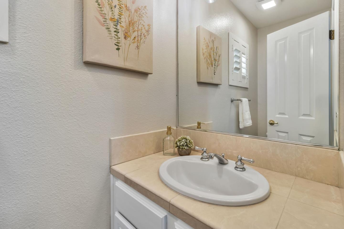 Detail Gallery Image 24 of 31 For 72 Cannery Cir, Campbell,  CA 95008 - 3 Beds | 2/1 Baths