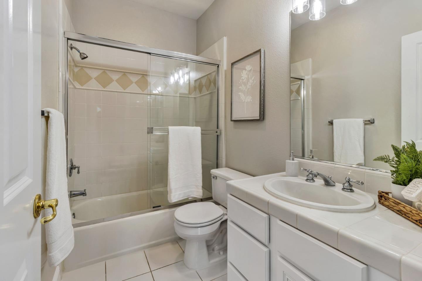 Detail Gallery Image 27 of 31 For 72 Cannery Cir, Campbell,  CA 95008 - 3 Beds | 2/1 Baths
