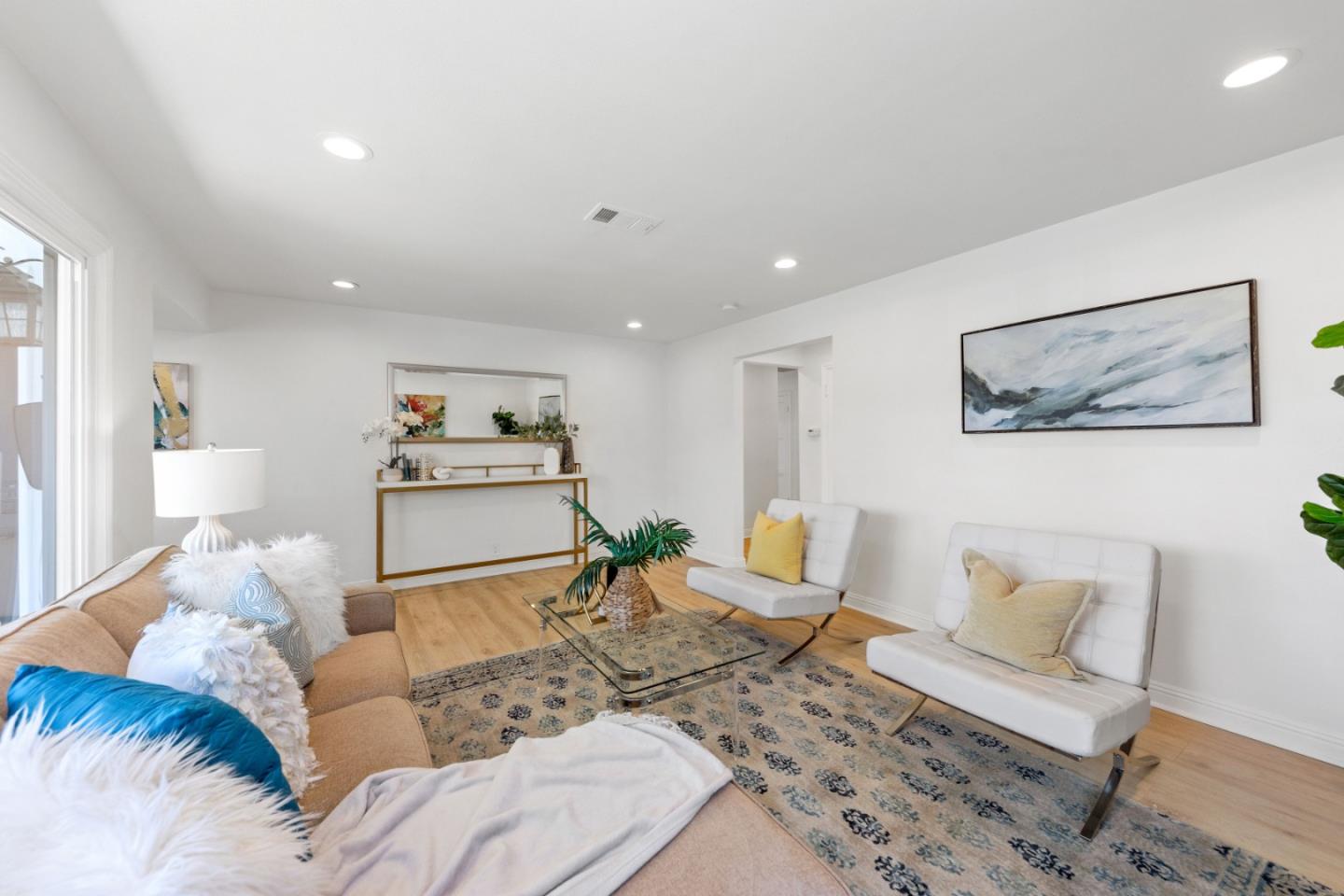 Detail Gallery Image 10 of 72 For 1032 Toyon Dr, Burlingame,  CA 94010 - 4 Beds | 3 Baths