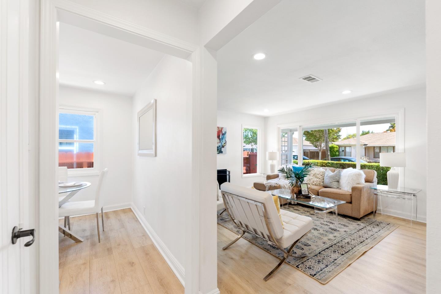 Detail Gallery Image 18 of 72 For 1032 Toyon Dr, Burlingame,  CA 94010 - 4 Beds | 3 Baths