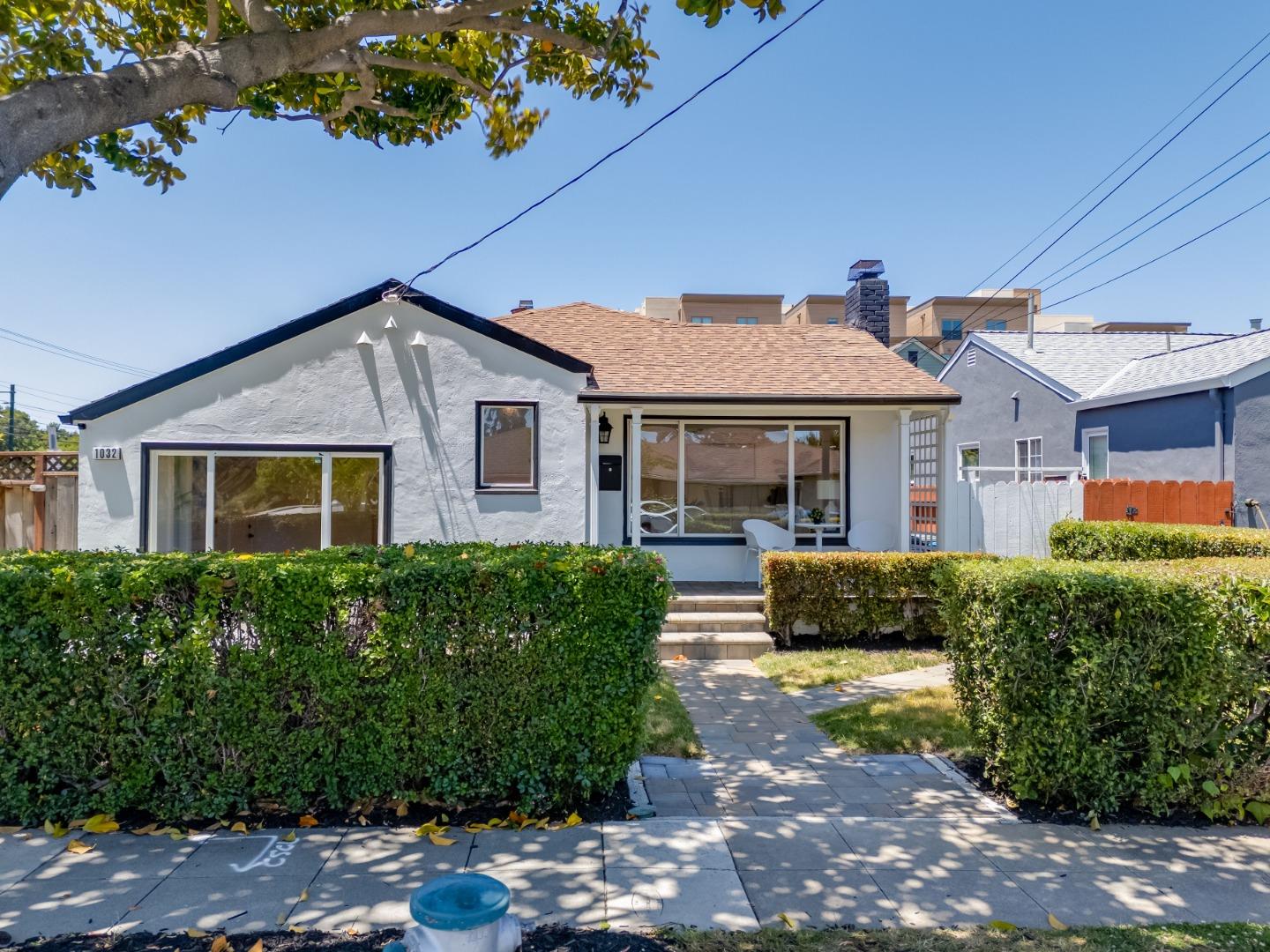 Detail Gallery Image 2 of 72 For 1032 Toyon Dr, Burlingame,  CA 94010 - 4 Beds | 3 Baths