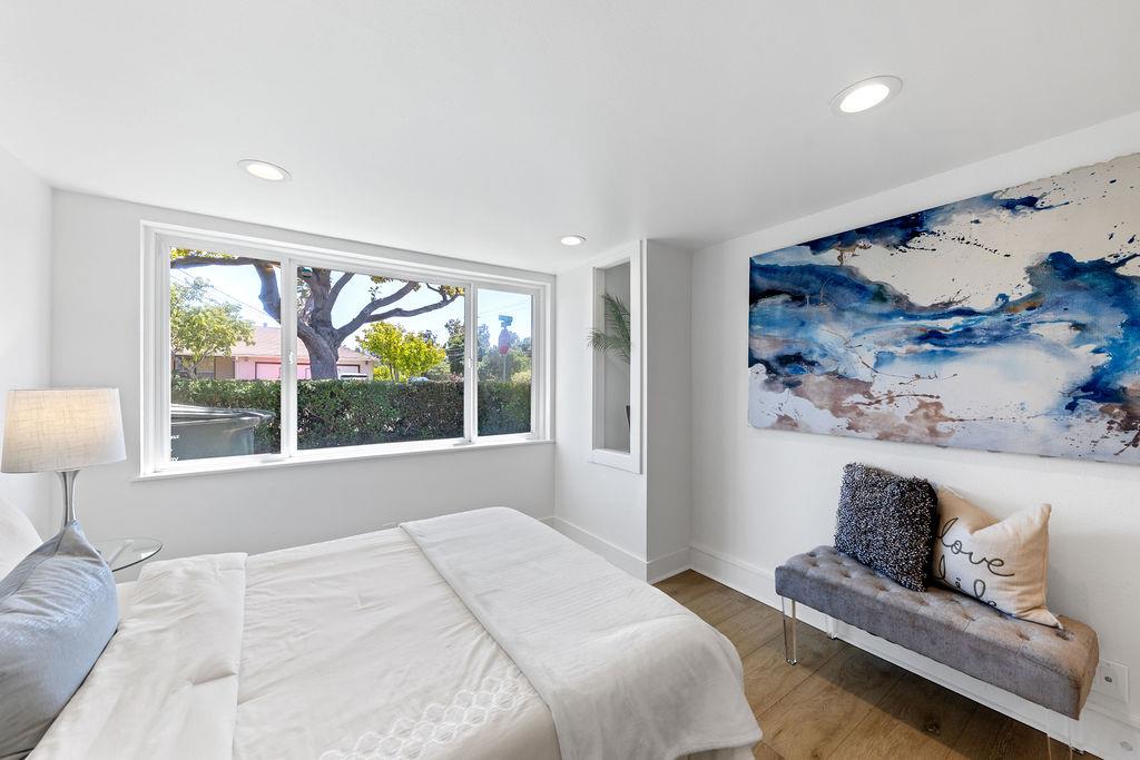 Detail Gallery Image 24 of 72 For 1032 Toyon Dr, Burlingame,  CA 94010 - 4 Beds | 3 Baths
