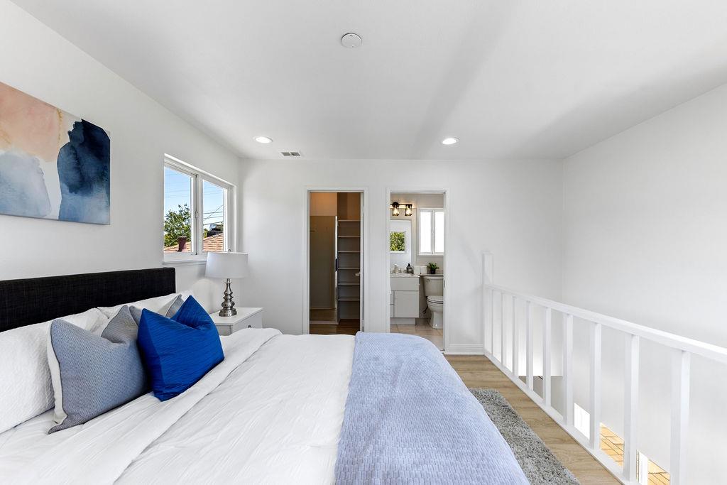Detail Gallery Image 39 of 72 For 1032 Toyon Dr, Burlingame,  CA 94010 - 4 Beds | 3 Baths