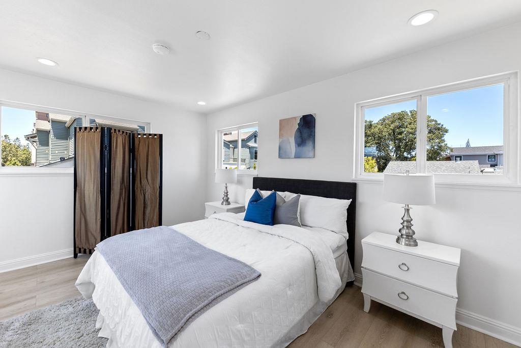Detail Gallery Image 41 of 72 For 1032 Toyon Dr, Burlingame,  CA 94010 - 4 Beds | 3 Baths