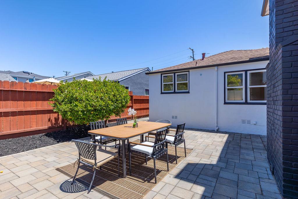 Detail Gallery Image 51 of 72 For 1032 Toyon Dr, Burlingame,  CA 94010 - 4 Beds | 3 Baths