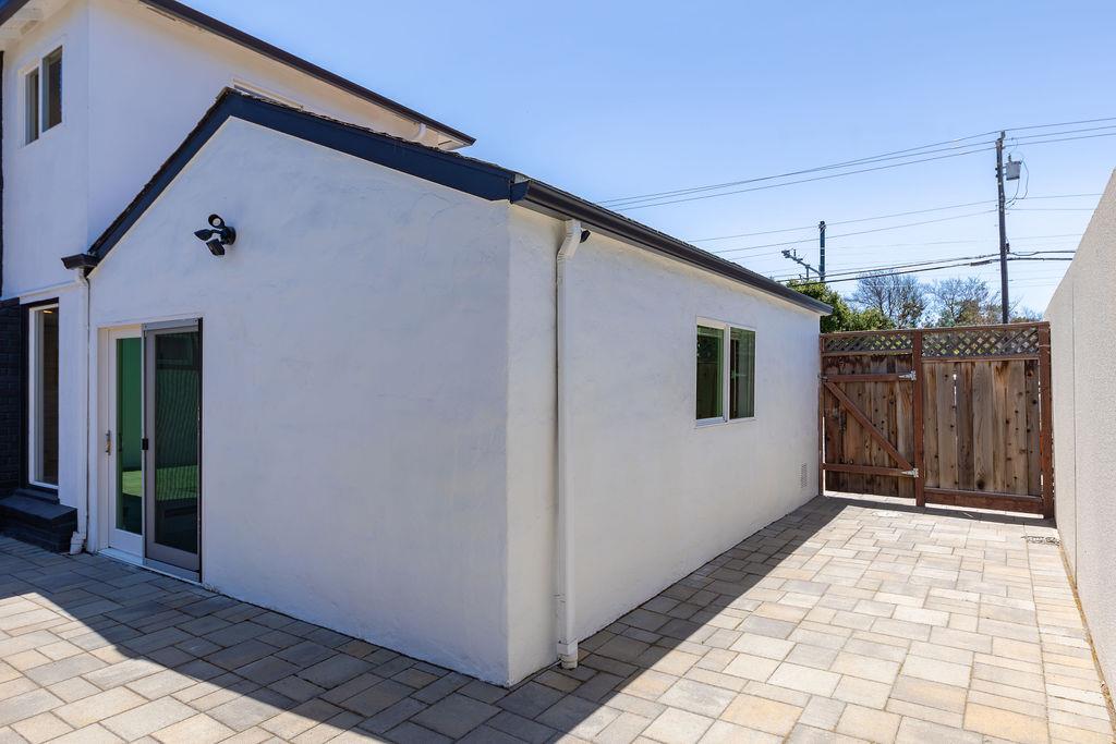 Detail Gallery Image 55 of 72 For 1032 Toyon Dr, Burlingame,  CA 94010 - 4 Beds | 3 Baths