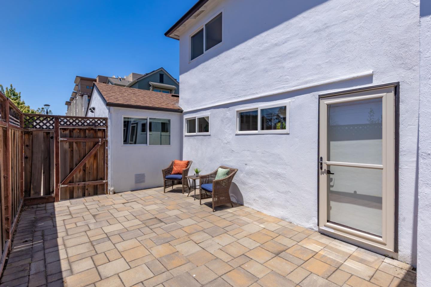 Detail Gallery Image 59 of 72 For 1032 Toyon Dr, Burlingame,  CA 94010 - 4 Beds | 3 Baths