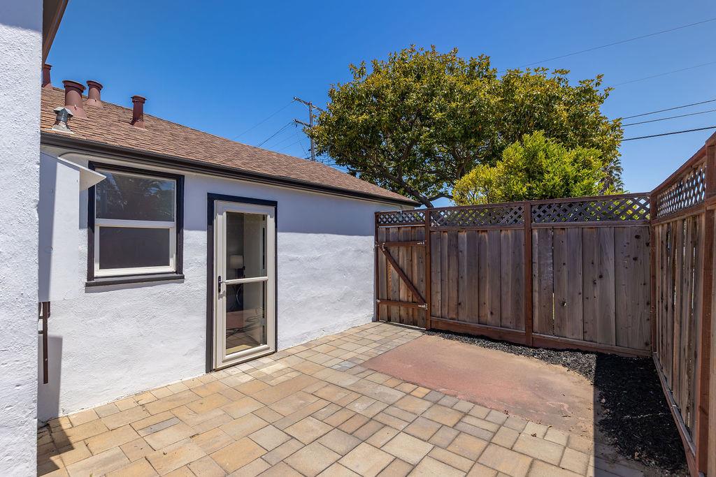 Detail Gallery Image 60 of 72 For 1032 Toyon Dr, Burlingame,  CA 94010 - 4 Beds | 3 Baths