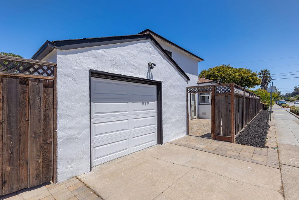 Detail Gallery Image 61 of 72 For 1032 Toyon Dr, Burlingame,  CA 94010 - 4 Beds | 3 Baths