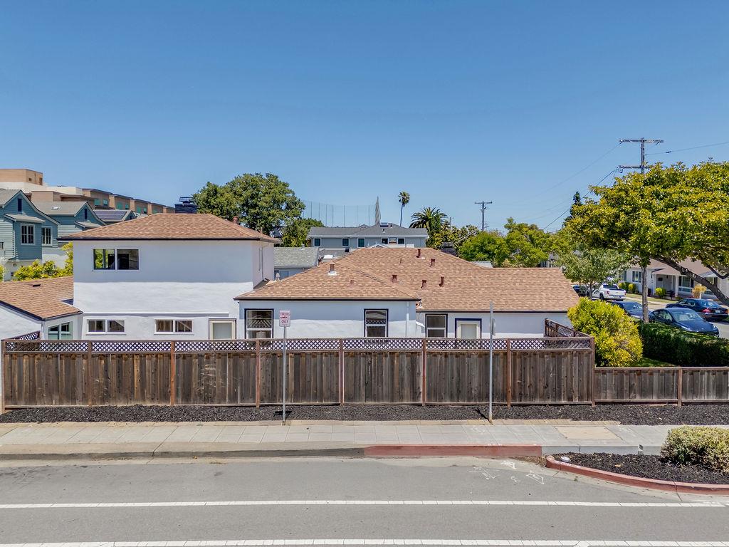 Detail Gallery Image 65 of 72 For 1032 Toyon Dr, Burlingame,  CA 94010 - 4 Beds | 3 Baths