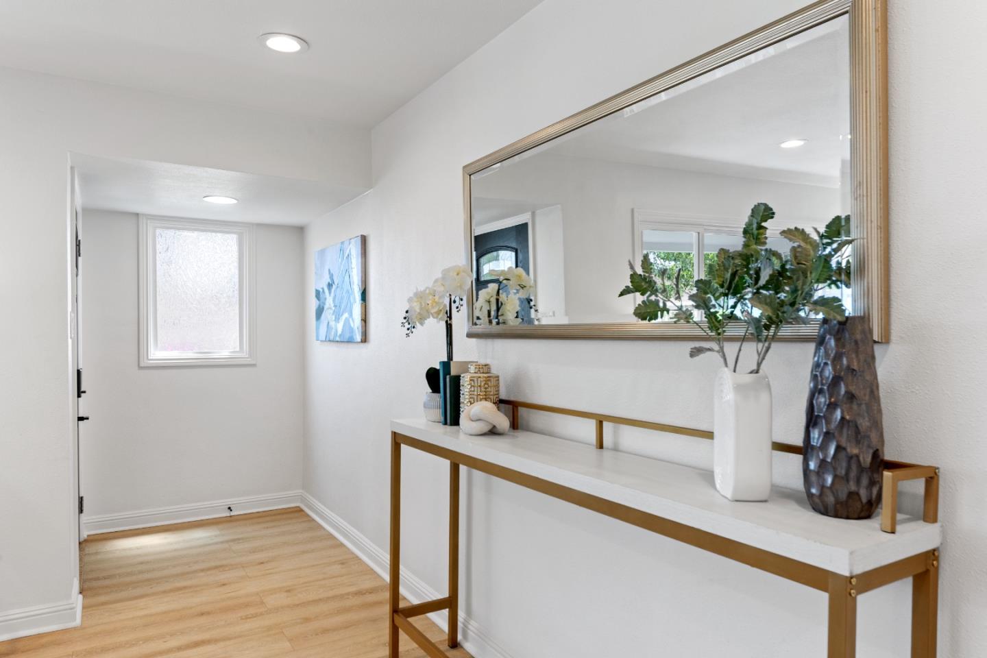 Detail Gallery Image 8 of 72 For 1032 Toyon Dr, Burlingame,  CA 94010 - 4 Beds | 3 Baths