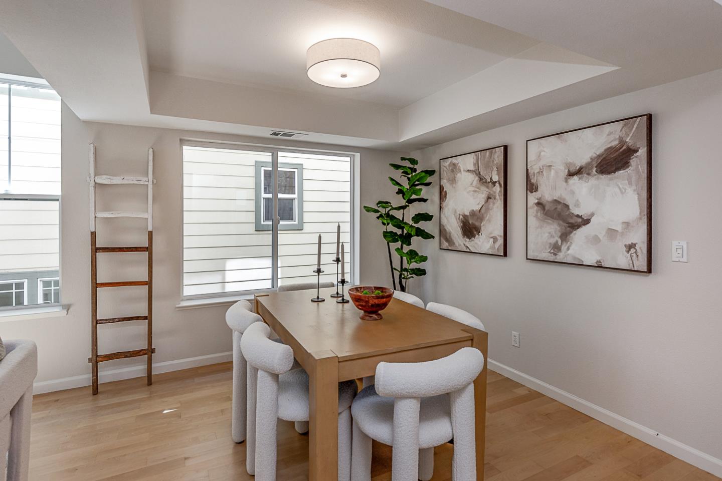 Detail Gallery Image 7 of 24 For 185 Hamwood Ter, Mountain View,  CA 94043 - 3 Beds | 3/1 Baths