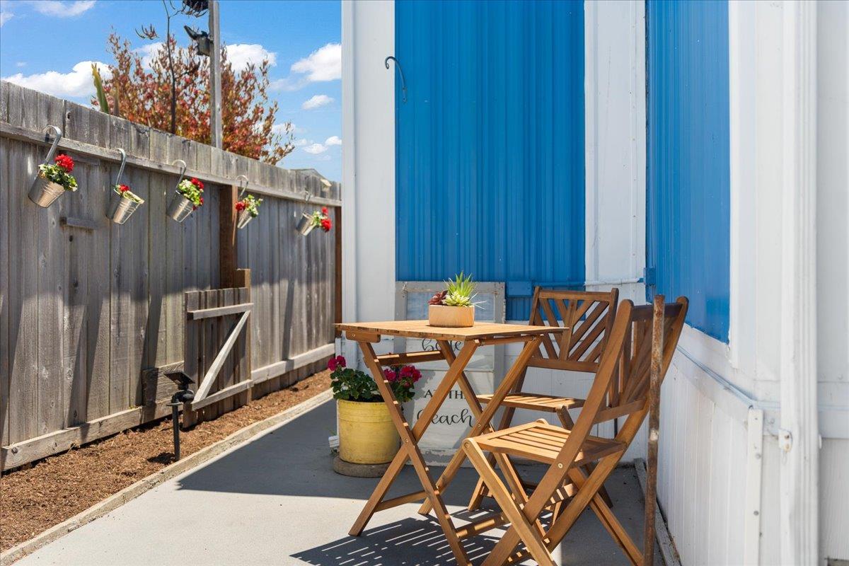 Detail Gallery Image 18 of 26 For 2355 Brommer #16,  Santa Cruz,  CA 95062 - 2 Beds | 1 Baths